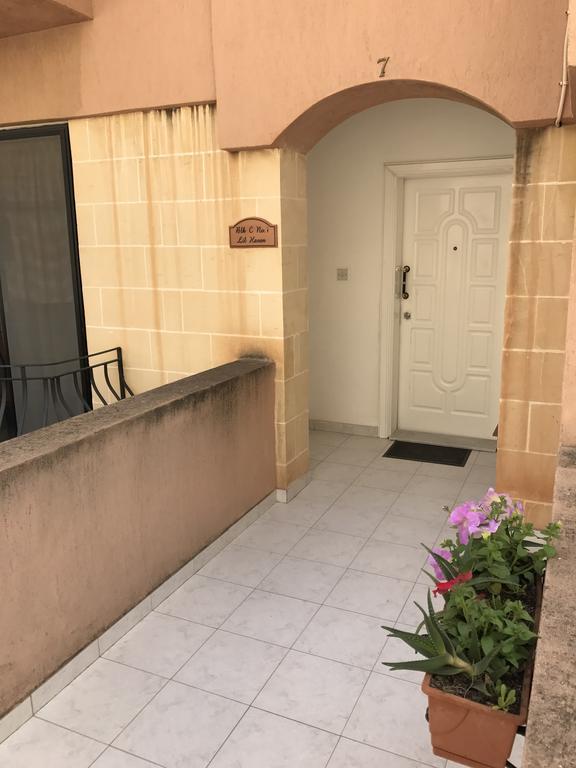 Swieqi Semi Detached Maisonette Saint Julian's Екстер'єр фото